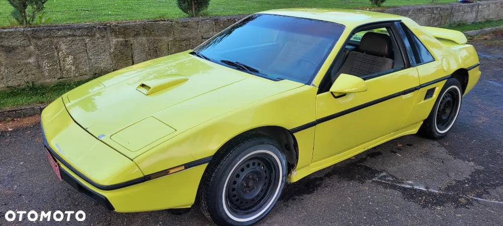 Pontiac Fiero SE (88 Formula) - 3