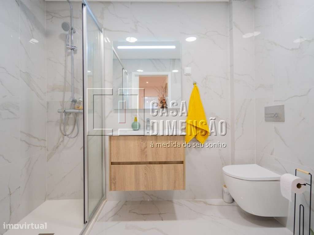 Apartamento de tipologia T2 na Serra de Carnaxide, com Garagem BOX,...-27
