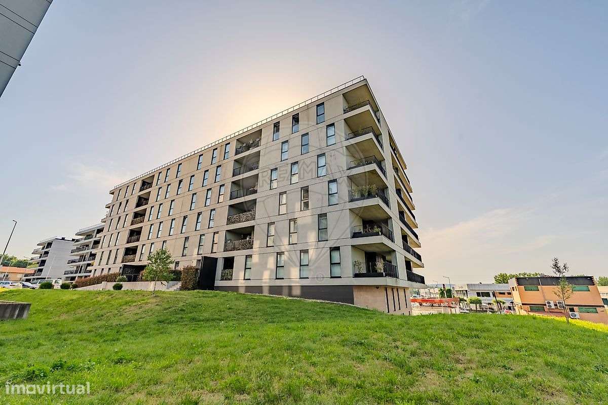 **EXCLUSIVO | T2 DE LUXO NA URBANIZAÇÃO DA ACRESCENTAR**-34
