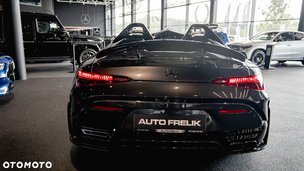 AMG PureSpeed, 1 z 250 szt., 4.0 V8 Biturbo, 585 KM, 800NM
