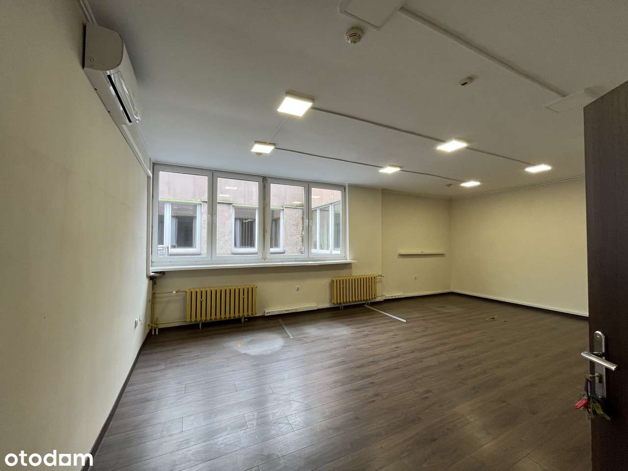 Powierzchnie biurowe, różne wielkości od 15m² do 44m² w centrum miasta - Pełny obrazek: 5/12