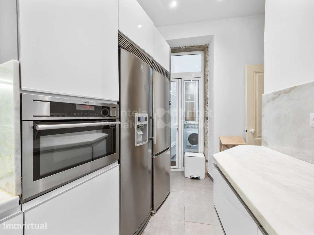 Apartamento T3 totalmente remodelado, São Bento, Lisboa-19