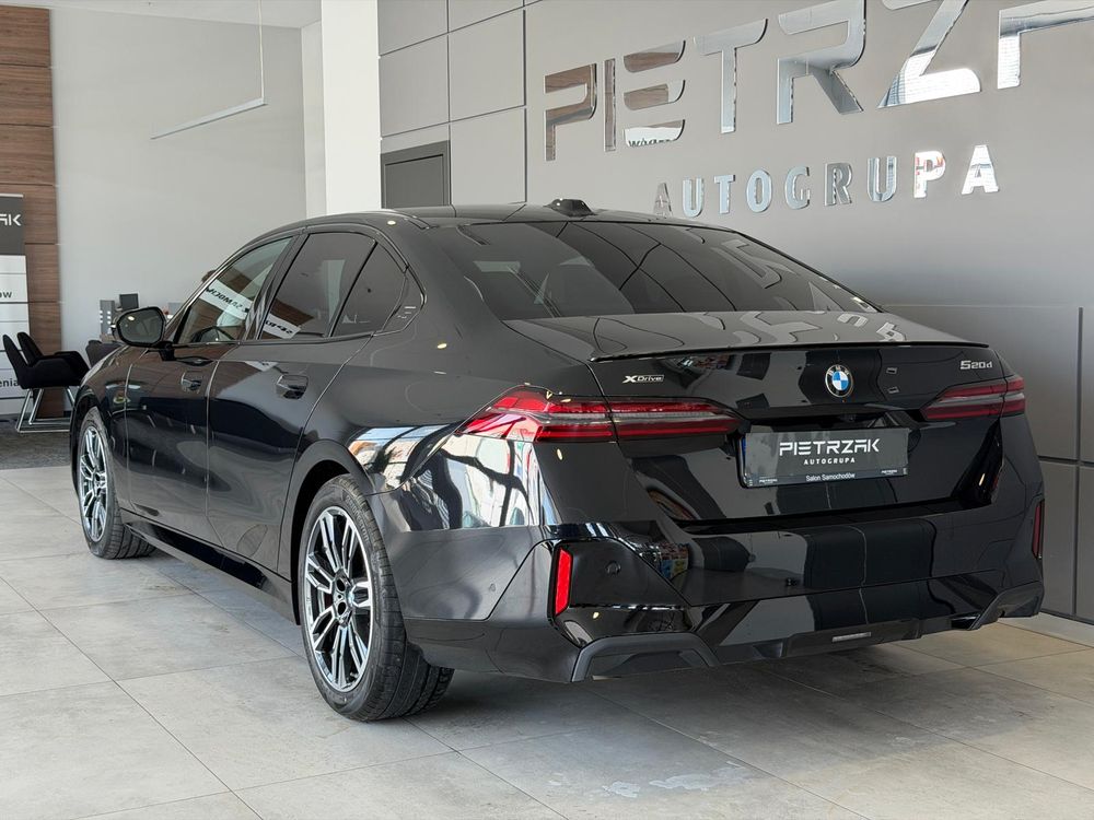Bmw Seria-5 Pakiet sportowy M Pakiet Travel BMW Iconic Glow Salon Polska