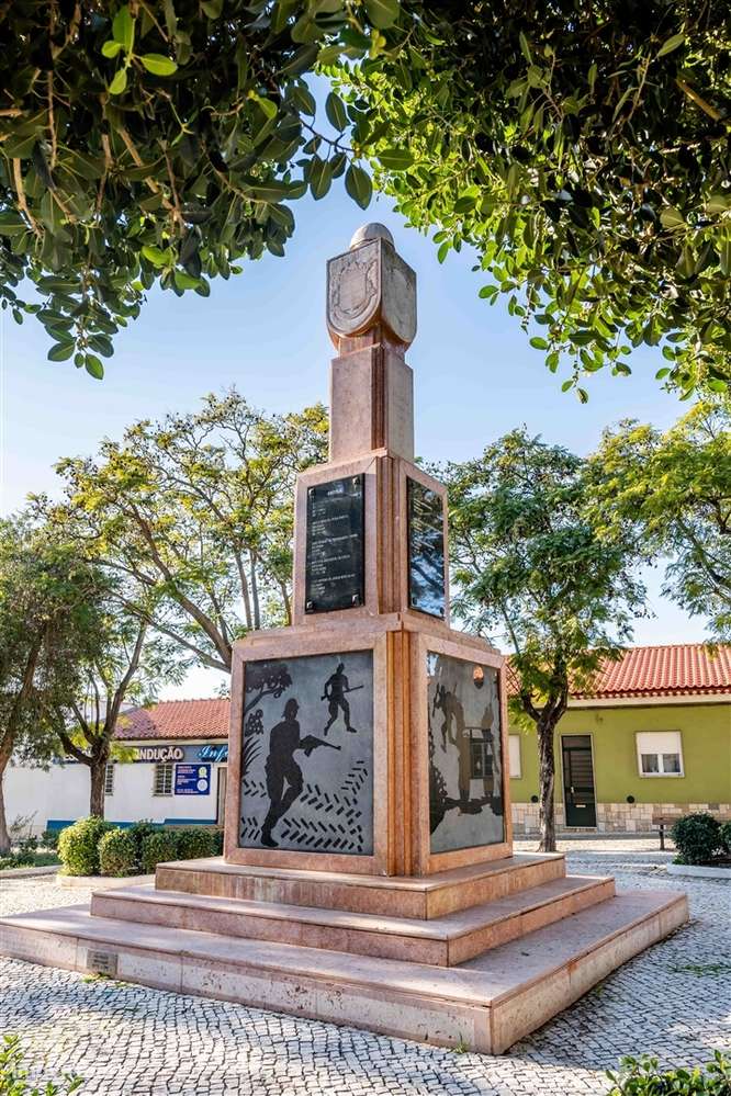 Viva onde a História encontra o Futuro – Prédio no Centro Histórico de-21