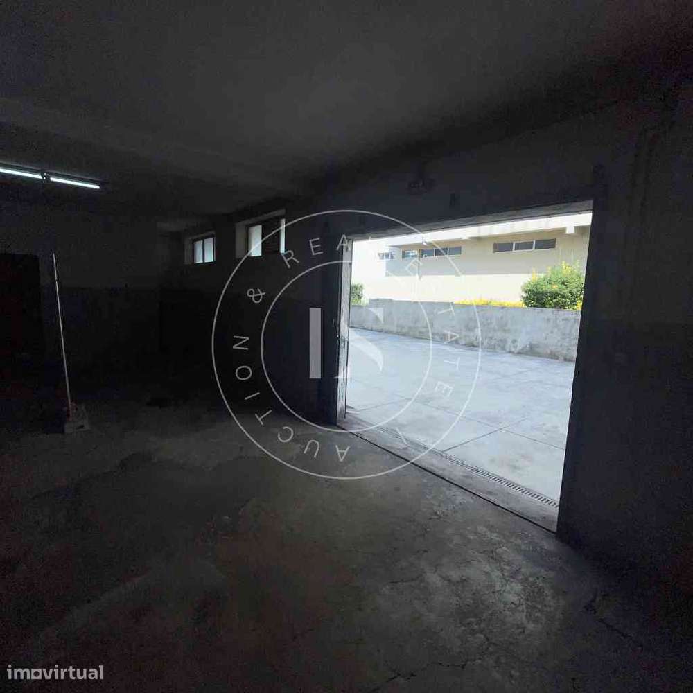 Apartamento T2 com Garagem e Arrumos | Urb. dos Altos | Cidade da Maia-31