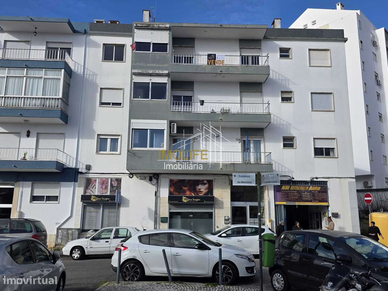 Apartamento T2 com varanda-1