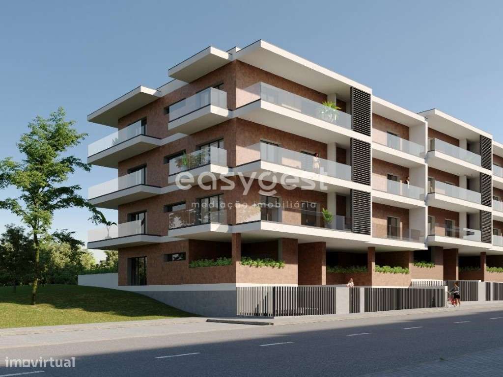 Apartamento T3 com Terraço Panorâmico com garagem box para 2 viaturas - Grande imagem: 3/14