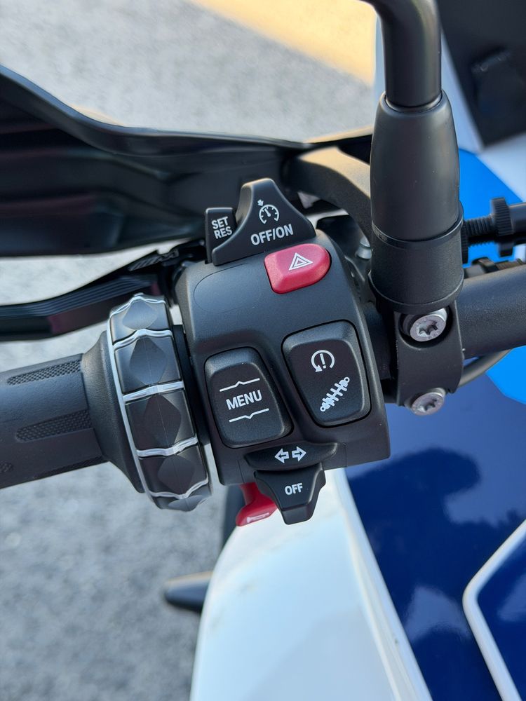 BMW S 1000 XR
