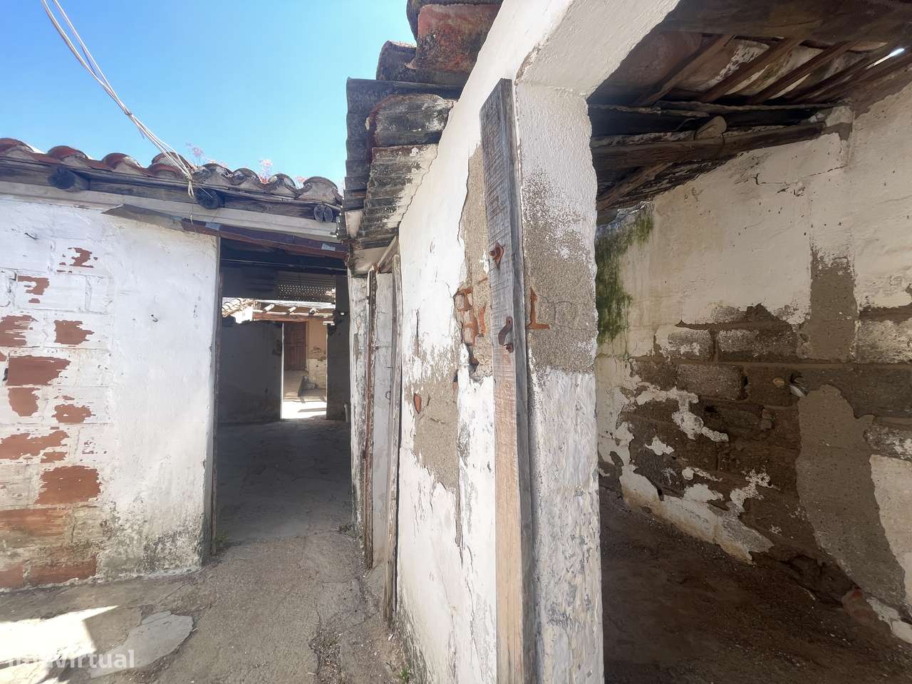 Moradia T2 na Vila com quintal-14