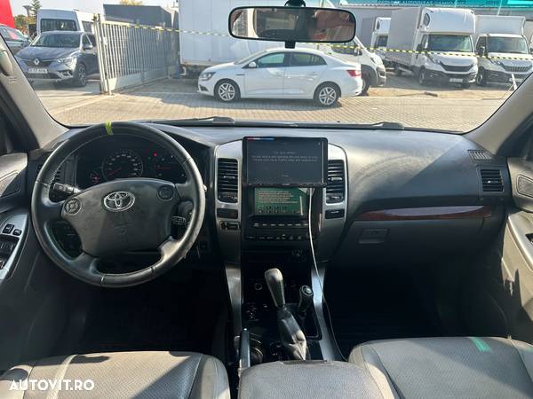 Toyota Land Cruiser 3.0 TD-4D Aut VX - 11