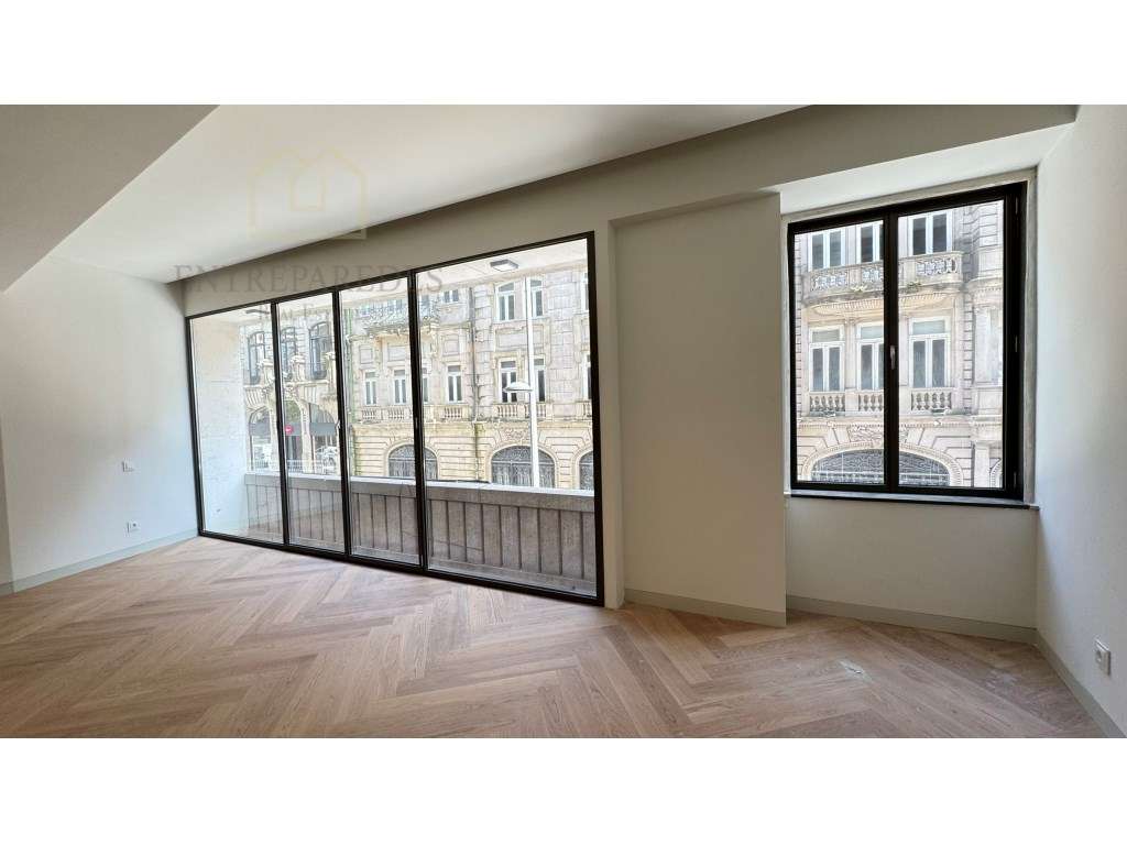 Apartamento T3 Na Baixa Do Porto Para Comprar Se Portugal