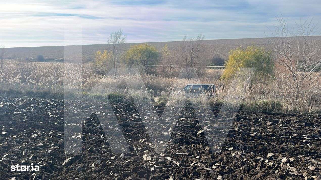 Teren intravilan – Valea Lunga, 3.600 mp • Vedere panoramica spre-8