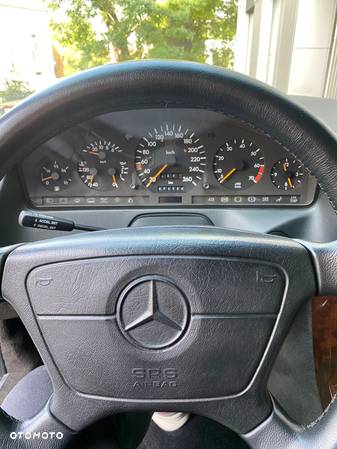 Mercedes-Benz SL 500 - 15