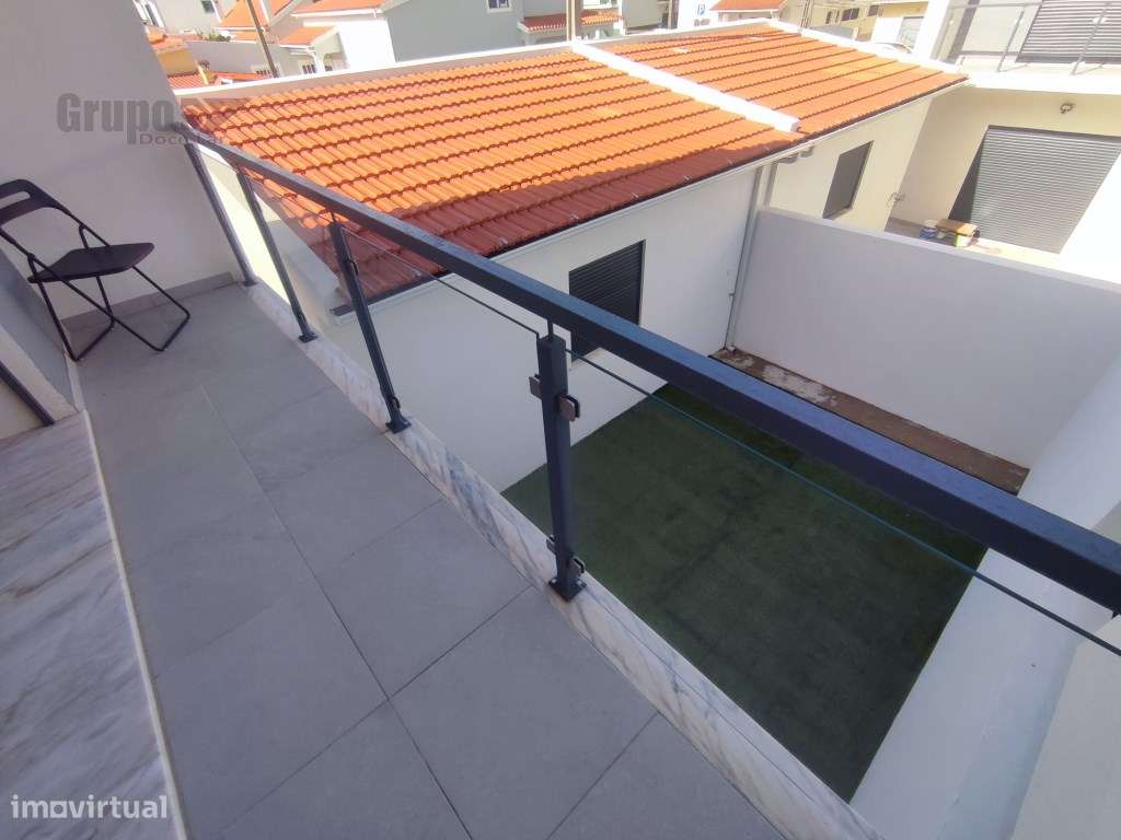 Moradia Geminada T3 Triplex, com Garagem e como Nova em Quinta do C...-14