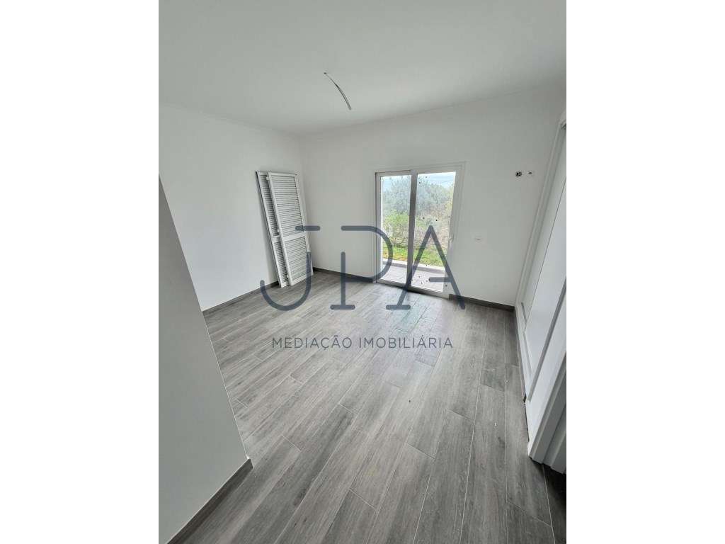 Altura - Em construção - moradia T4 com garagem e piscina-24