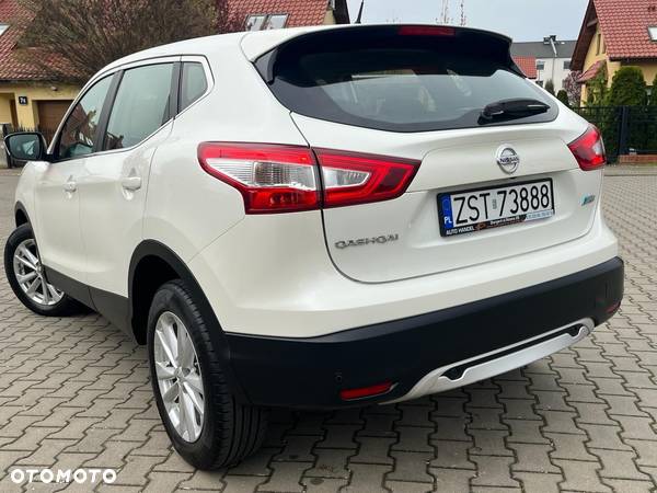 Nissan Qashqai 1.6 DCi N-Connecta EU6 - 4