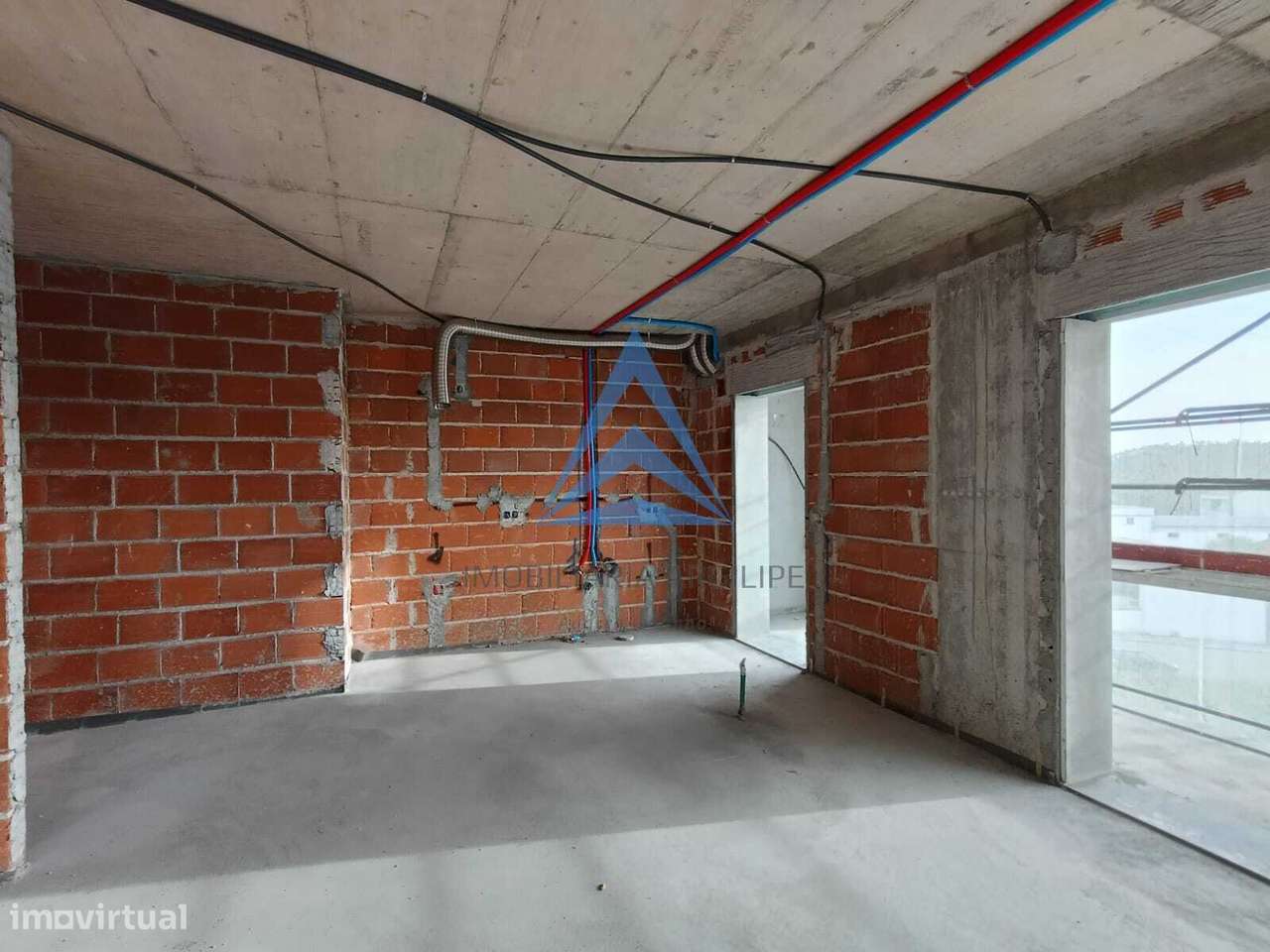 Apartamento T2 - Urbanização Casal Monteiro - Pombal-5