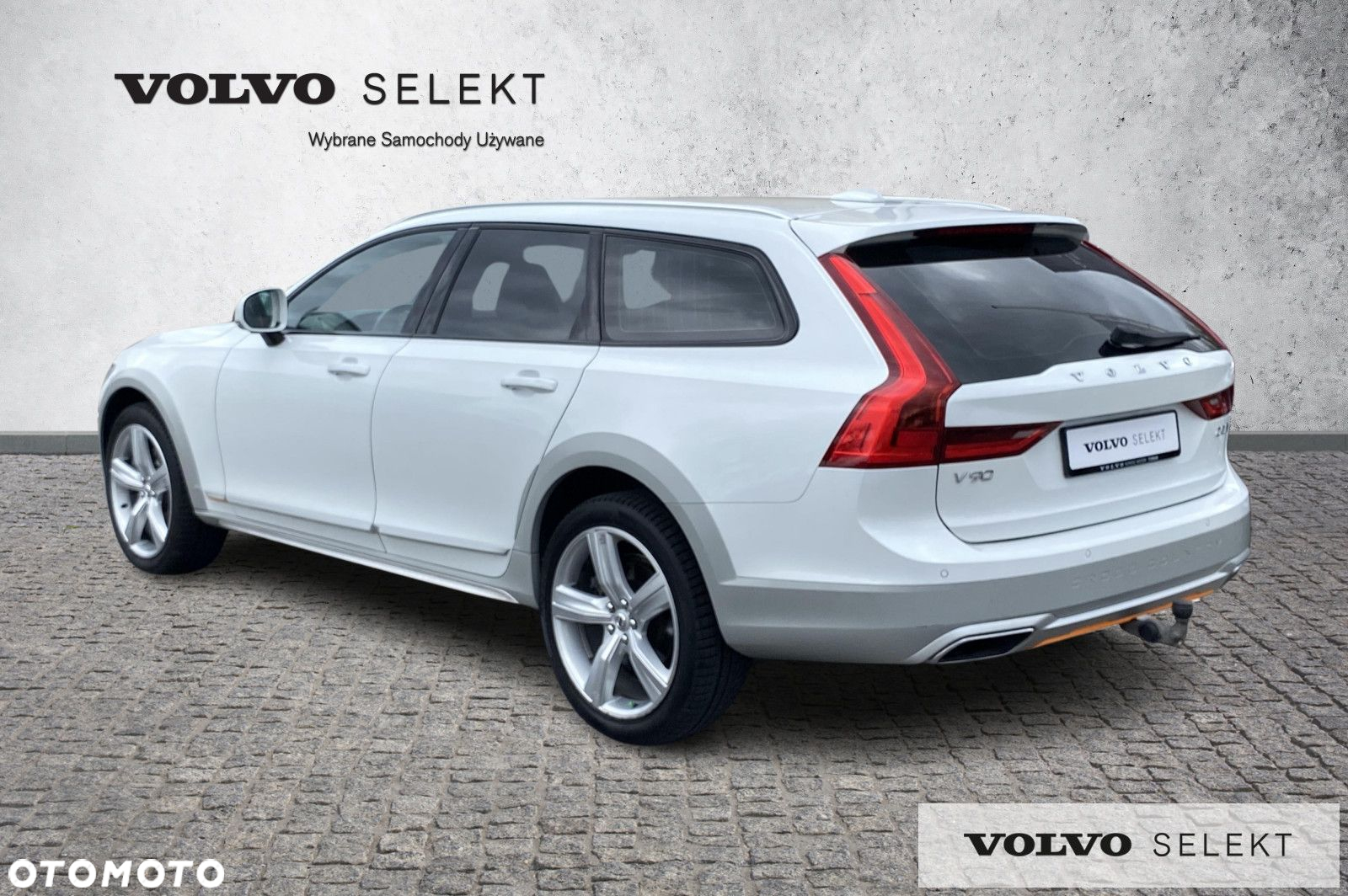 Volvo V90 Cross Country - 4