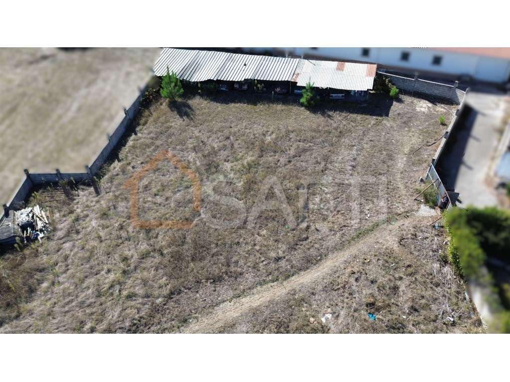 Terreno em Monte Redondo - Grande imagem: 2/17