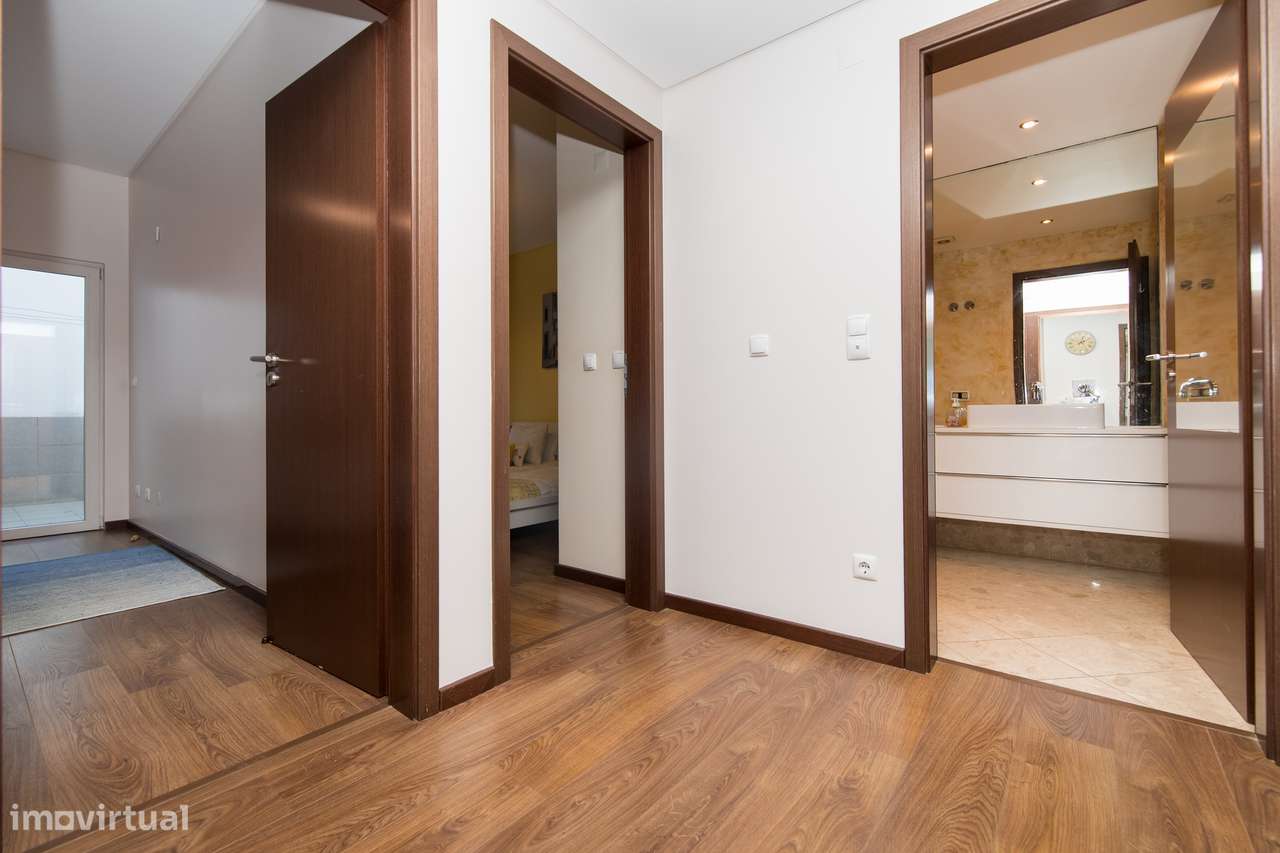 Apartamento T2 logradouro piscina vista mar e vila Sesimbra-30