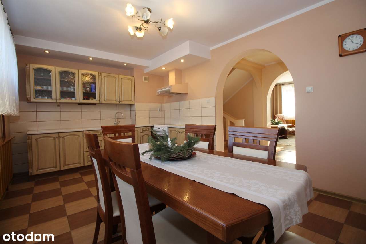 Fantastyczny dom w spokojnej i zielonej okolicy.-0