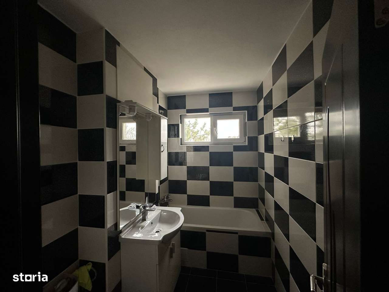 Apartament 2 camere, semidecomandat - Podu Ros-12