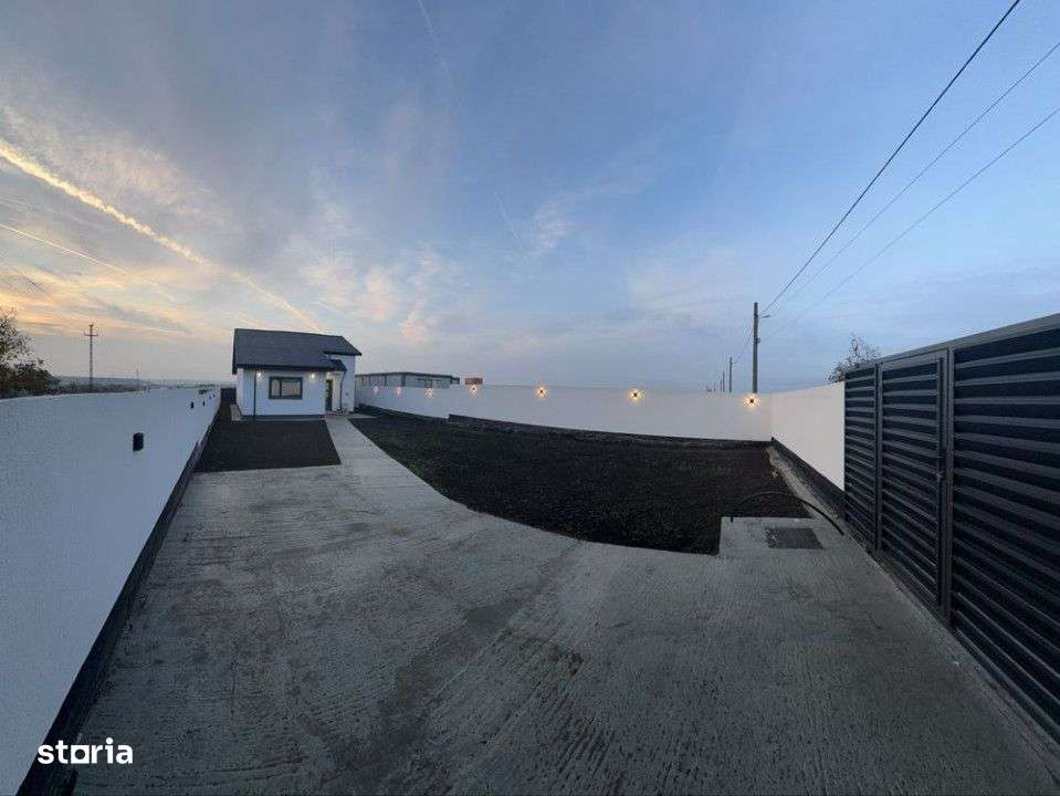 DE VANZARE | CASA 5 CAMERE | VALU LUI TRAIAN - Imagine principală: 1/9