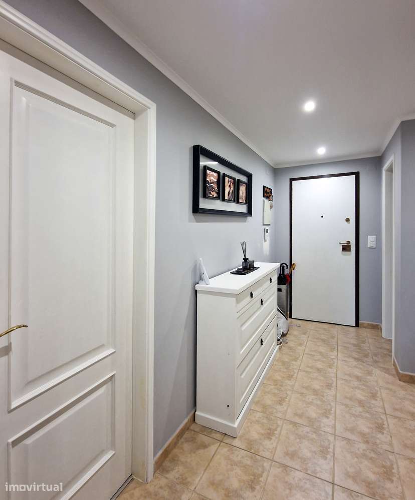 Apartamento de 4 assoalhadas em óptimo estado de conservação.-6