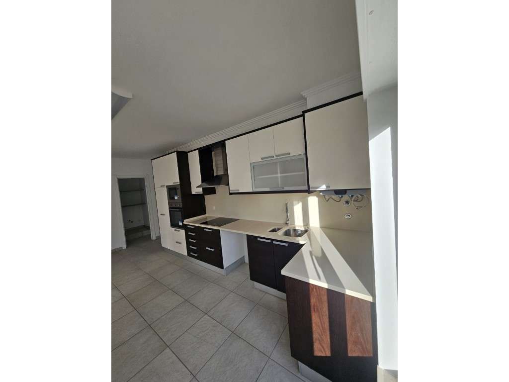 Moradia V3+1 - Ericeira - 323 m2-8