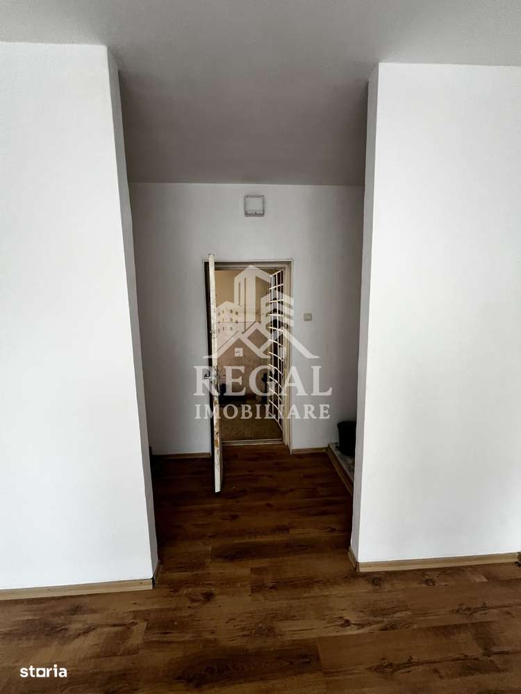 Spațiu de vânzare – zona Policlinica, etaj 2, 21 mp-1