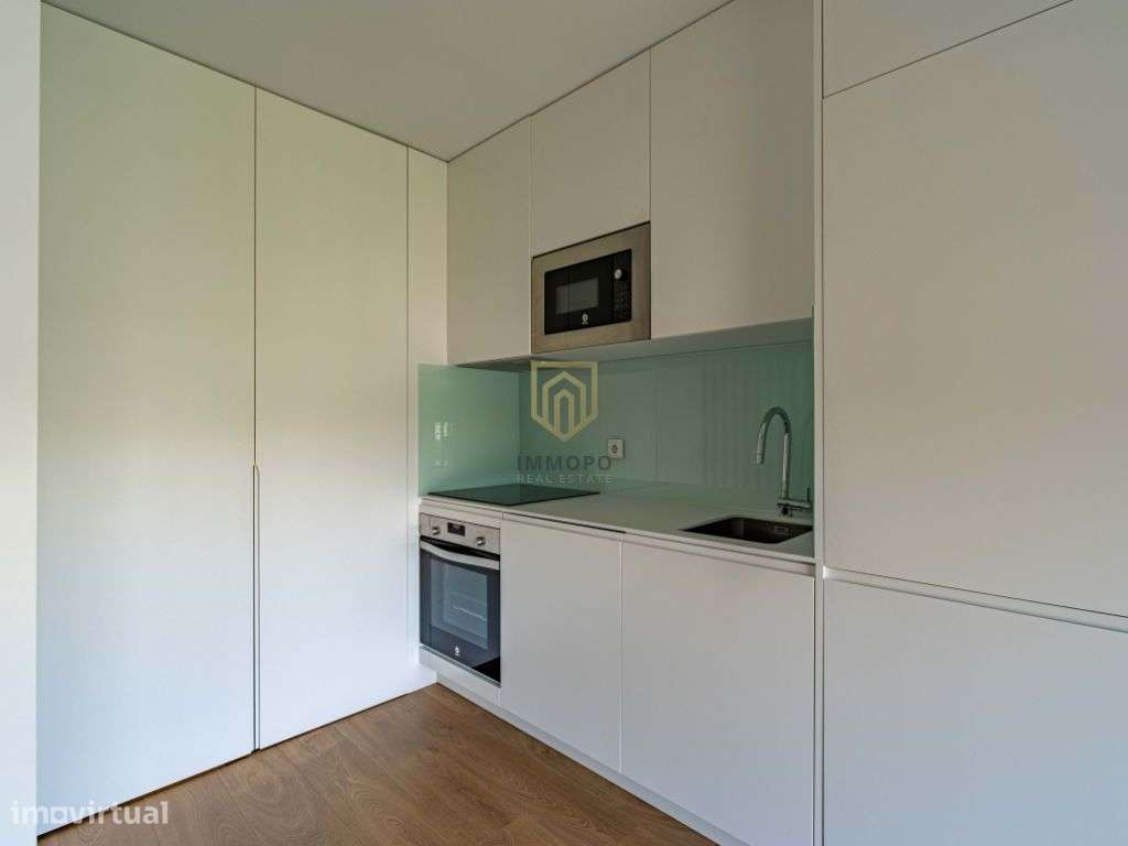 Apartamento T0 com Varanda e Garagem no Porto - Grande imagem: 5/16