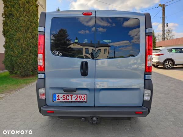 Opel Vivaro - 11