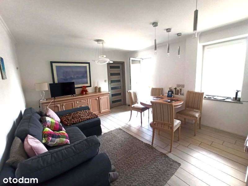 Stare Miasto, 2 pokoje, duży balkon, piwnica-1