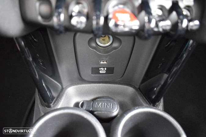 MINI Cabrio Cooper Premium Essential Auto - 38