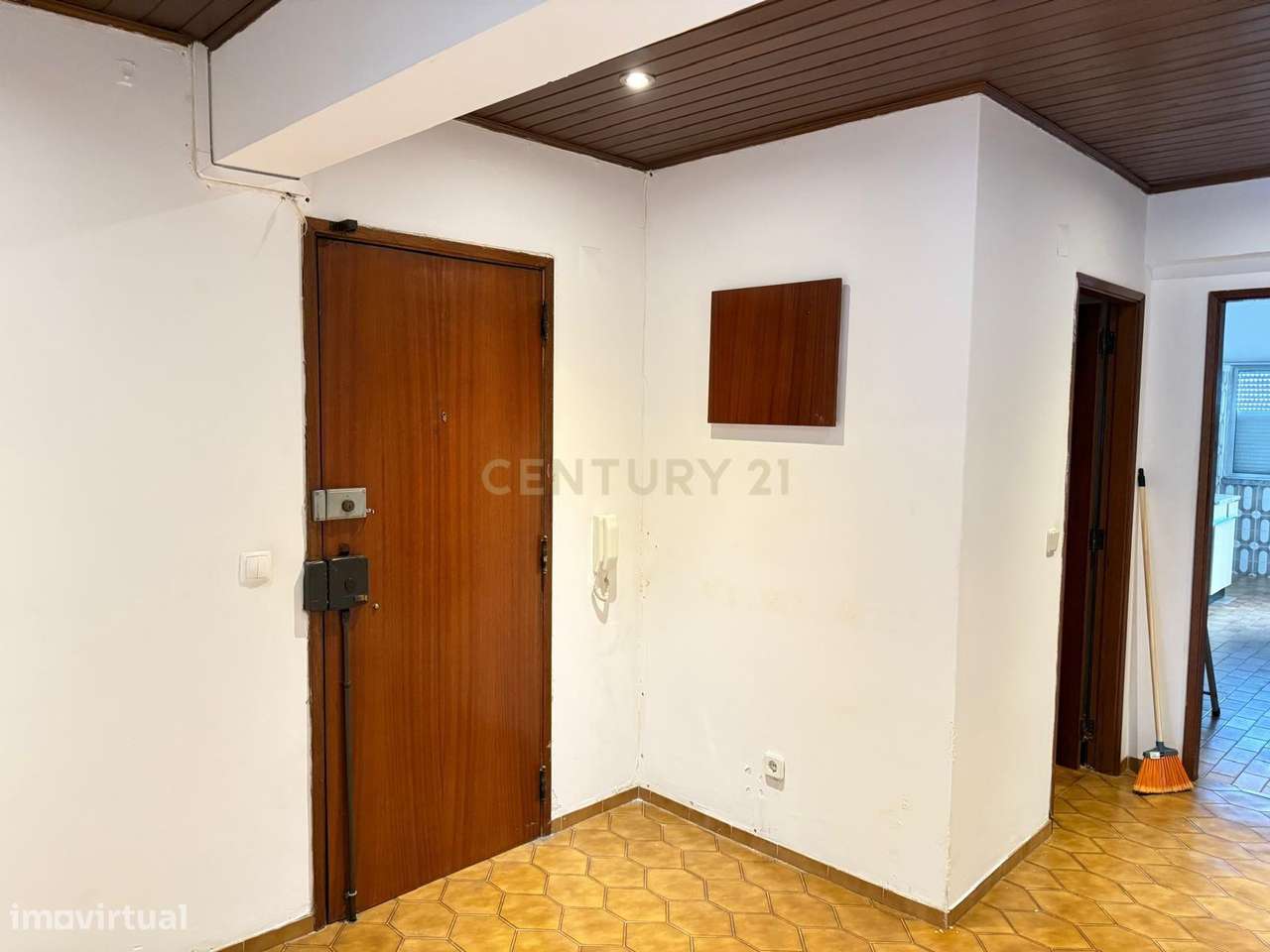 T3 no Coração da Arrentela – Oportunidade Única! 250.000 Euros-20