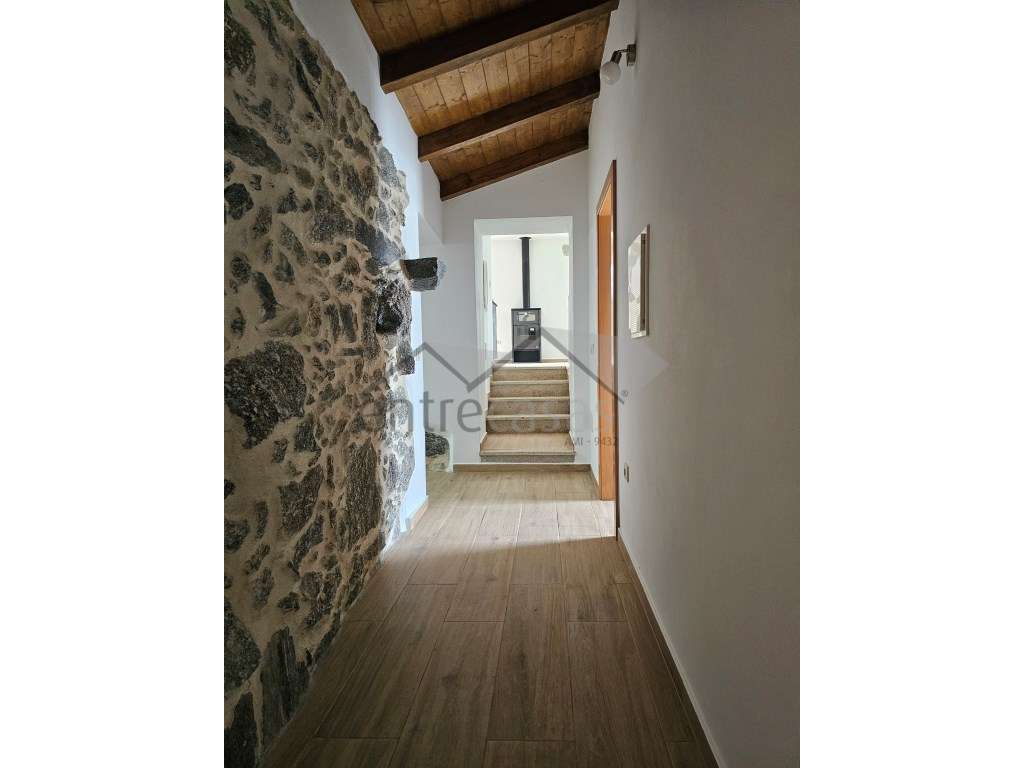 Moradia T3 em Pedra com Piscina | Candemil, Vila Nova de Cerveira-10