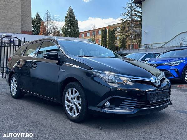 Toyota Auris - 10