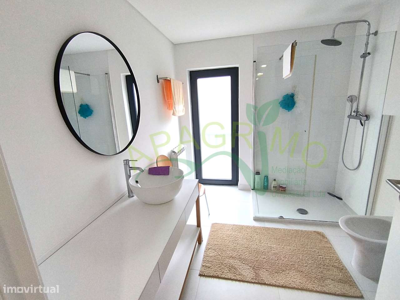 Moradia T2 com garagem e terraço em Penedono-13