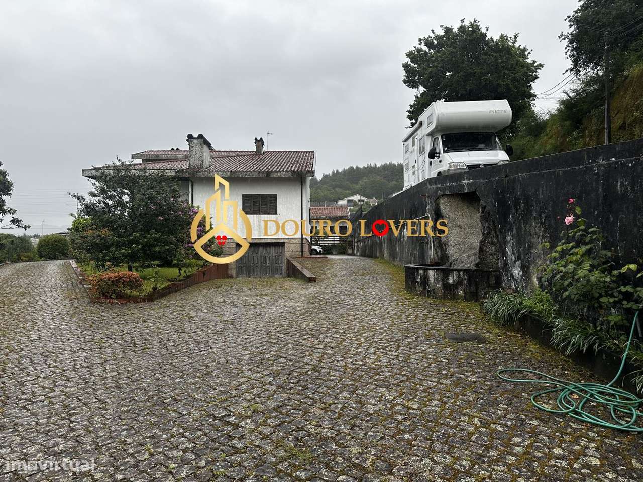 Moradia de 4 frentes Guimarães - Grande imagem: 4/56