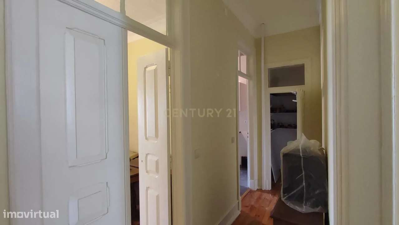 PRÉDIO COM QUATRO APARTAMENTOS T2 NO CENTRO CASTELO BRANCO - Grande imagem: 5/28