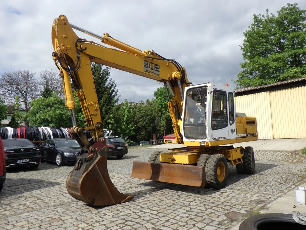 Liebherr A902 1993