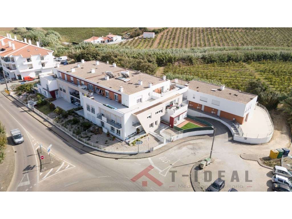 Apartamento T2 com Terraço-32