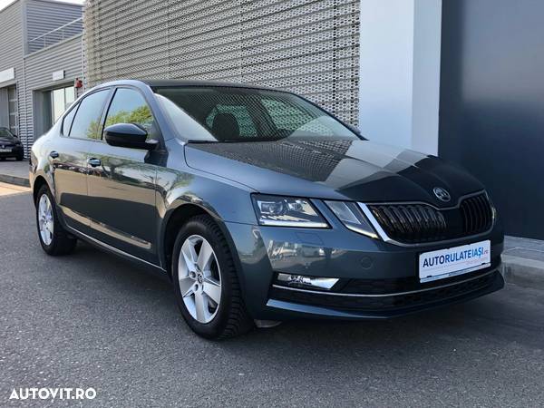 Skoda Octavia 2.0 TSI DSG Style - 1