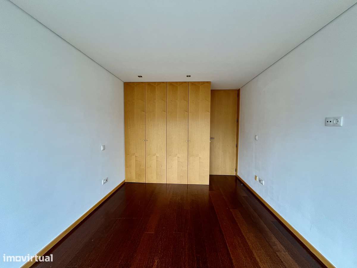 T2 com suíte e cozinha equipada - Grande imagem: 5/11