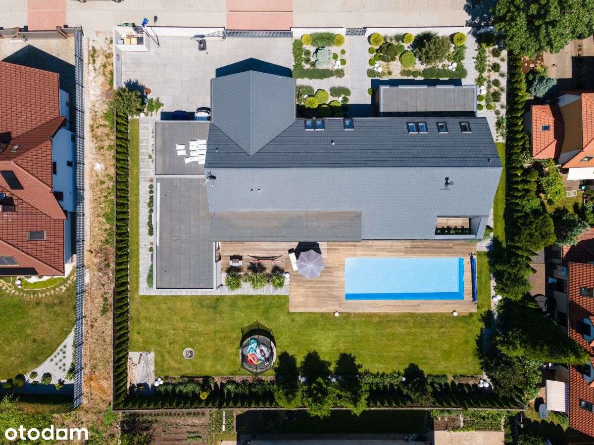 Dom z basenem, jacuzzi i dużym ogrodem | 458 m²
