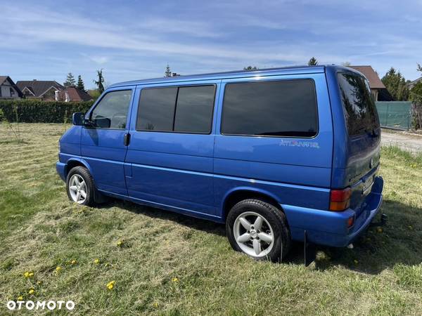 Volkswagen Multivan - 4