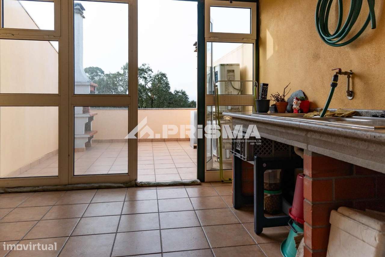 Duplex T3 com Terraço em Alcains – Casa Ideal para Quem Procura Espaço-59