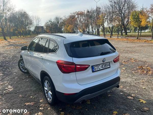 BMW X1 sDrive20i Advantage - 2