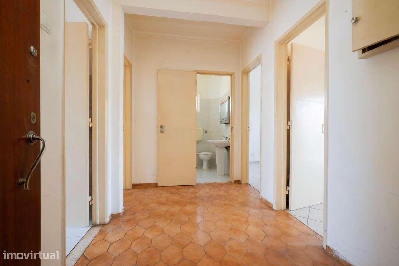 Oportunidade Investimento - Apartamento T2 | Mercês | Algueirão Mem Ma-16