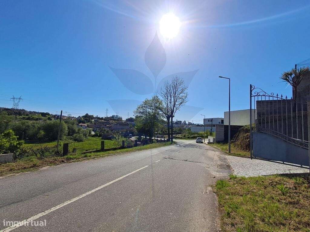Lote em Vila Verde, freguesia da Lage - Grande imagem: 4/22